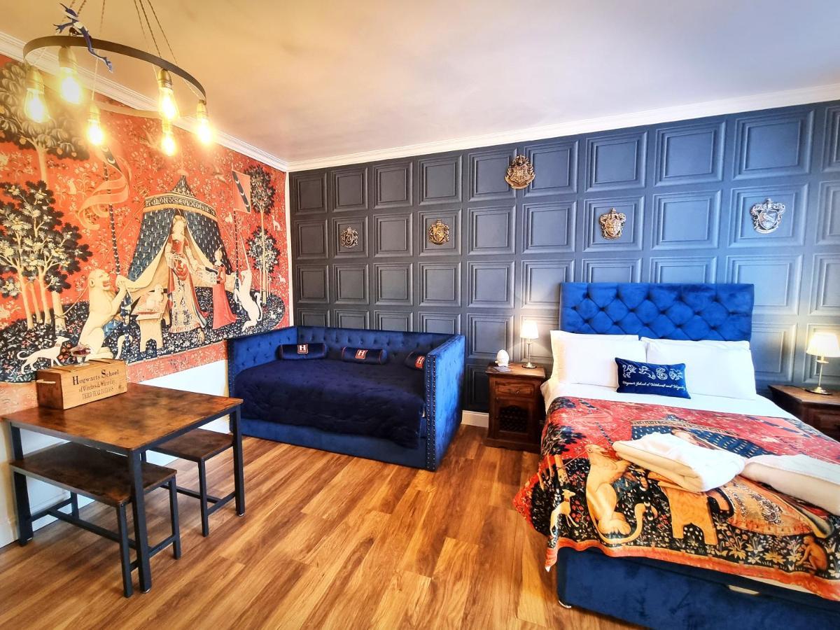Ricky Road Guest House - Premium Уотфорд Экстерьер фото