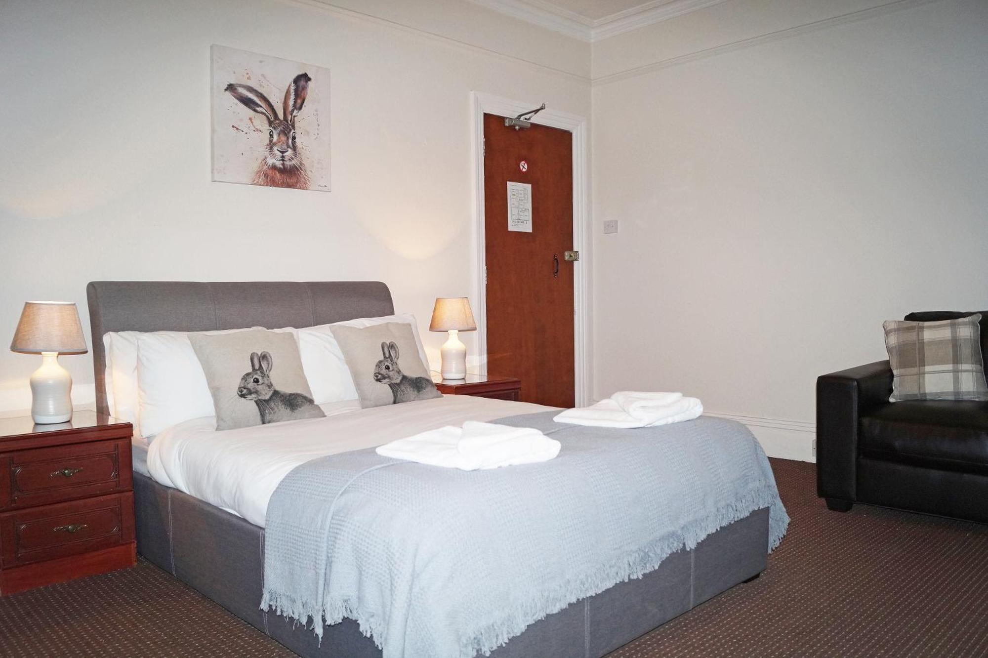 Ricky Road Guest House - Premium Уотфорд Номер фото