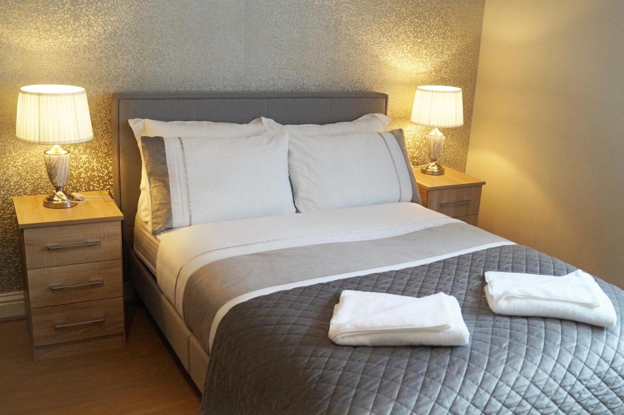 Ricky Road Guest House - Premium Уотфорд Экстерьер фото
